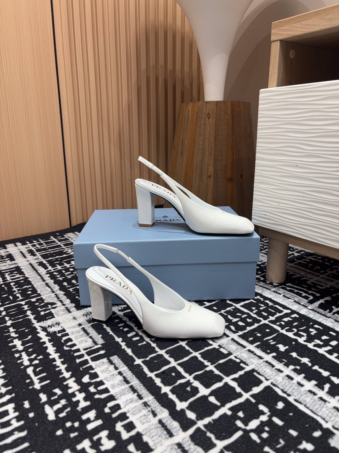 24Ss New Prada Chunky Heel Open-Back Sandals