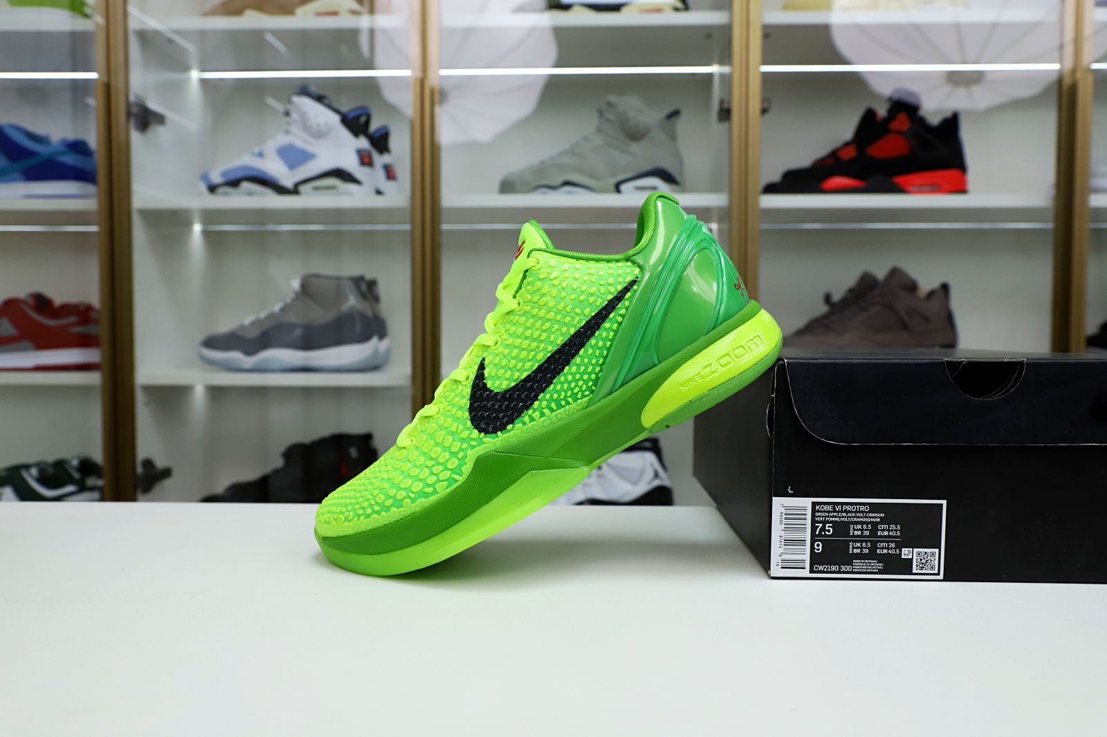 Kobe 6 Protro Grinch Sneakers