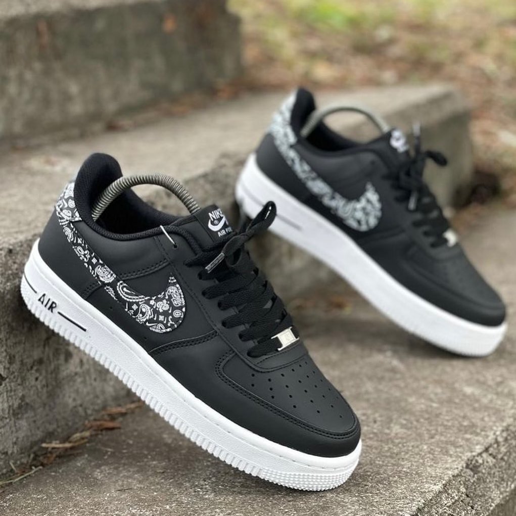 Low Black Paisley sneakers