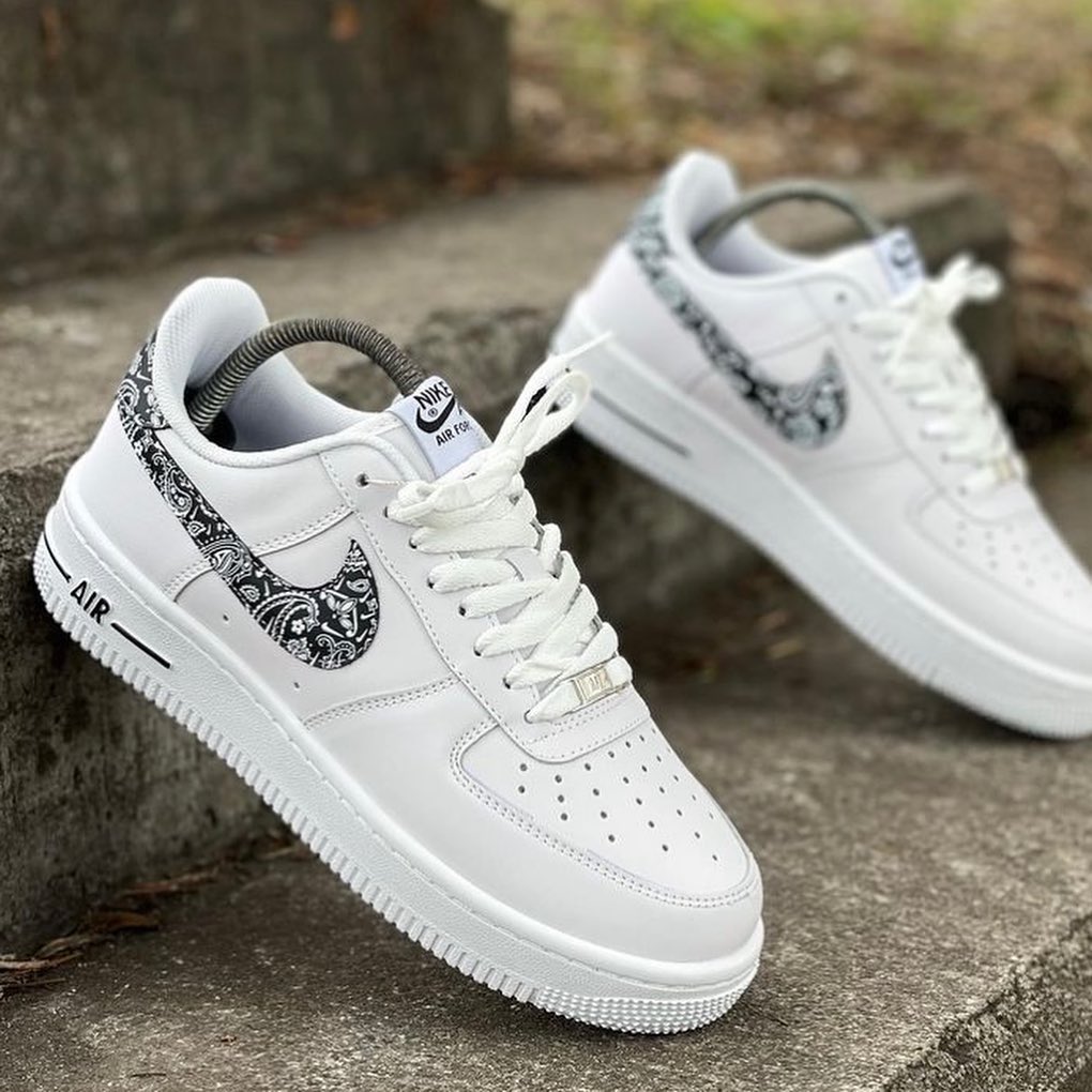 Low Black Paisley sneakers