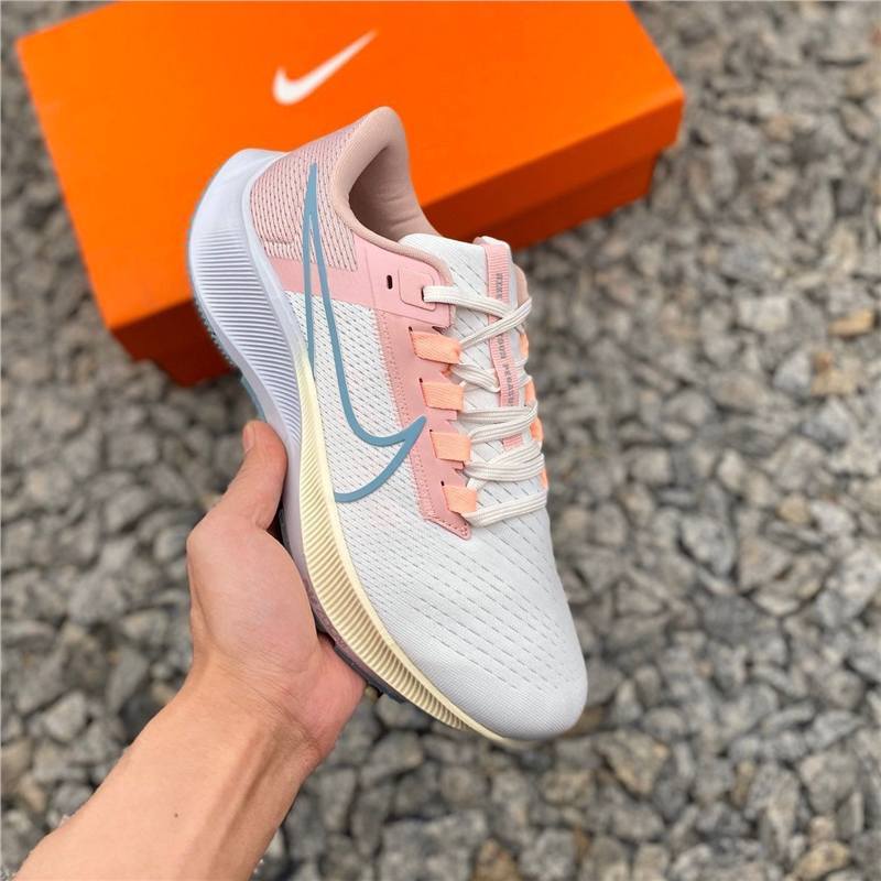 Nike Air Zoom Pegasus 38 – Versatile Everyday Sneakers