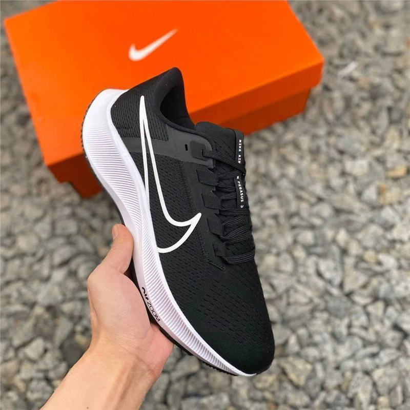 Nike Air Zoom Pegasus 38 – Versatile Everyday Sneakers