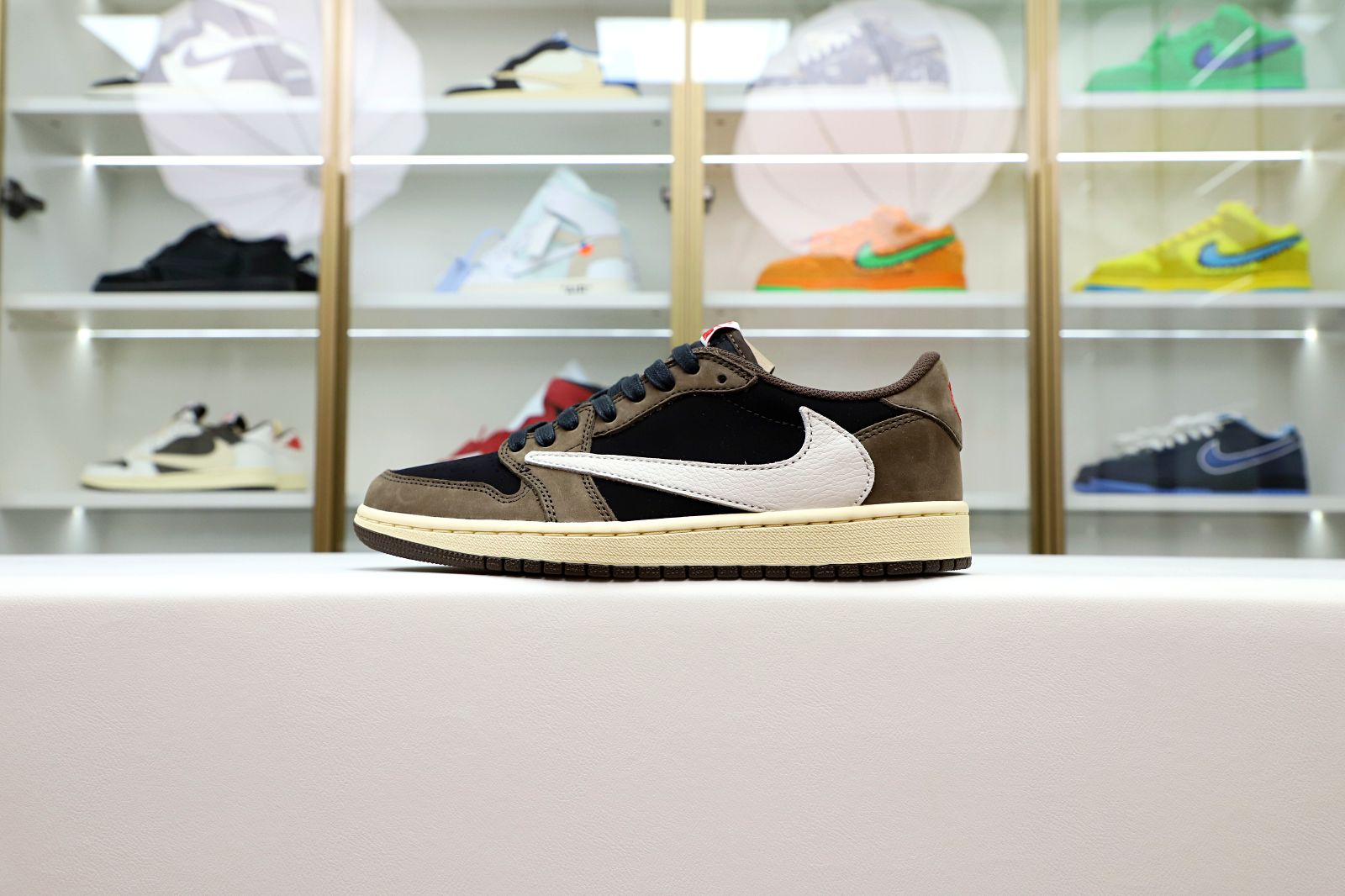 Unisex  Low OG Sneakers