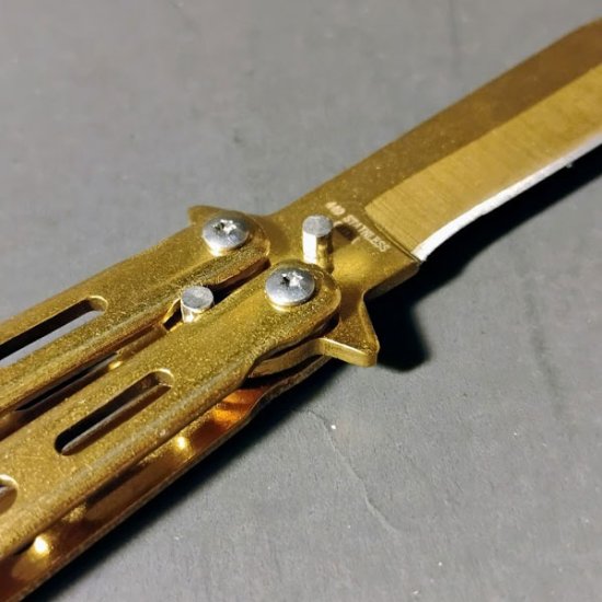 Classic Cut Butterfly Knife