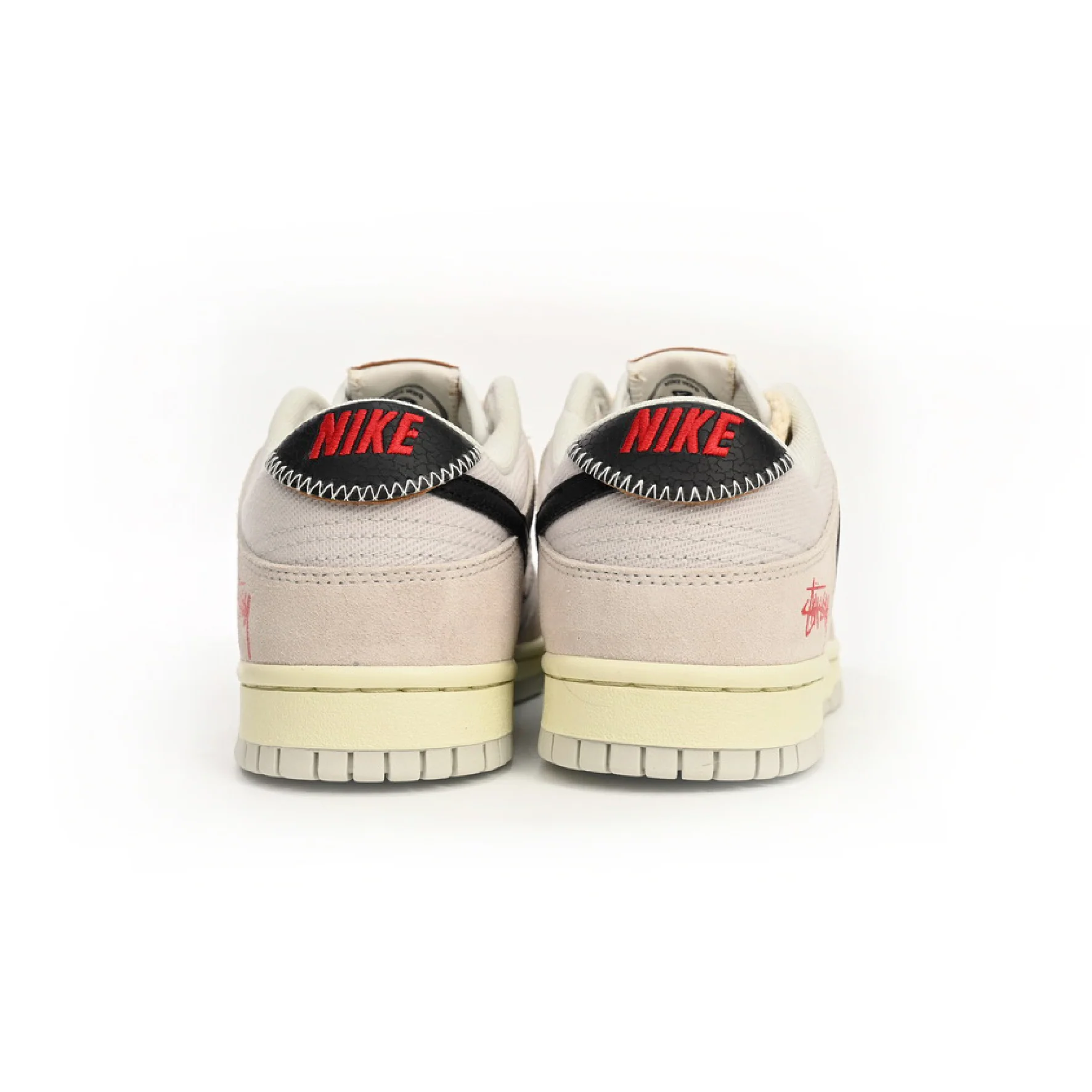 Nike Dunk Low SB x Stussy 13