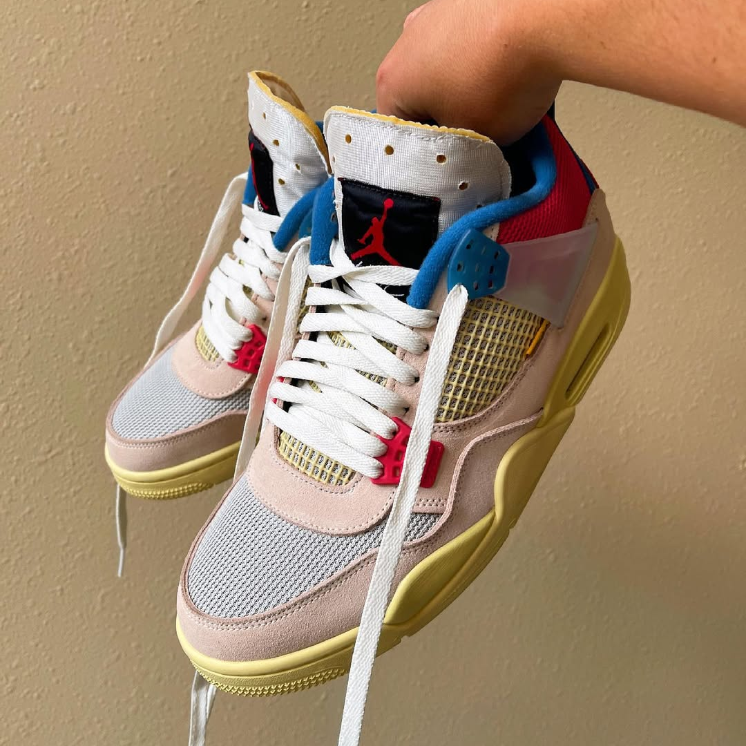 Nike Air Jordan 4 Guava Ice