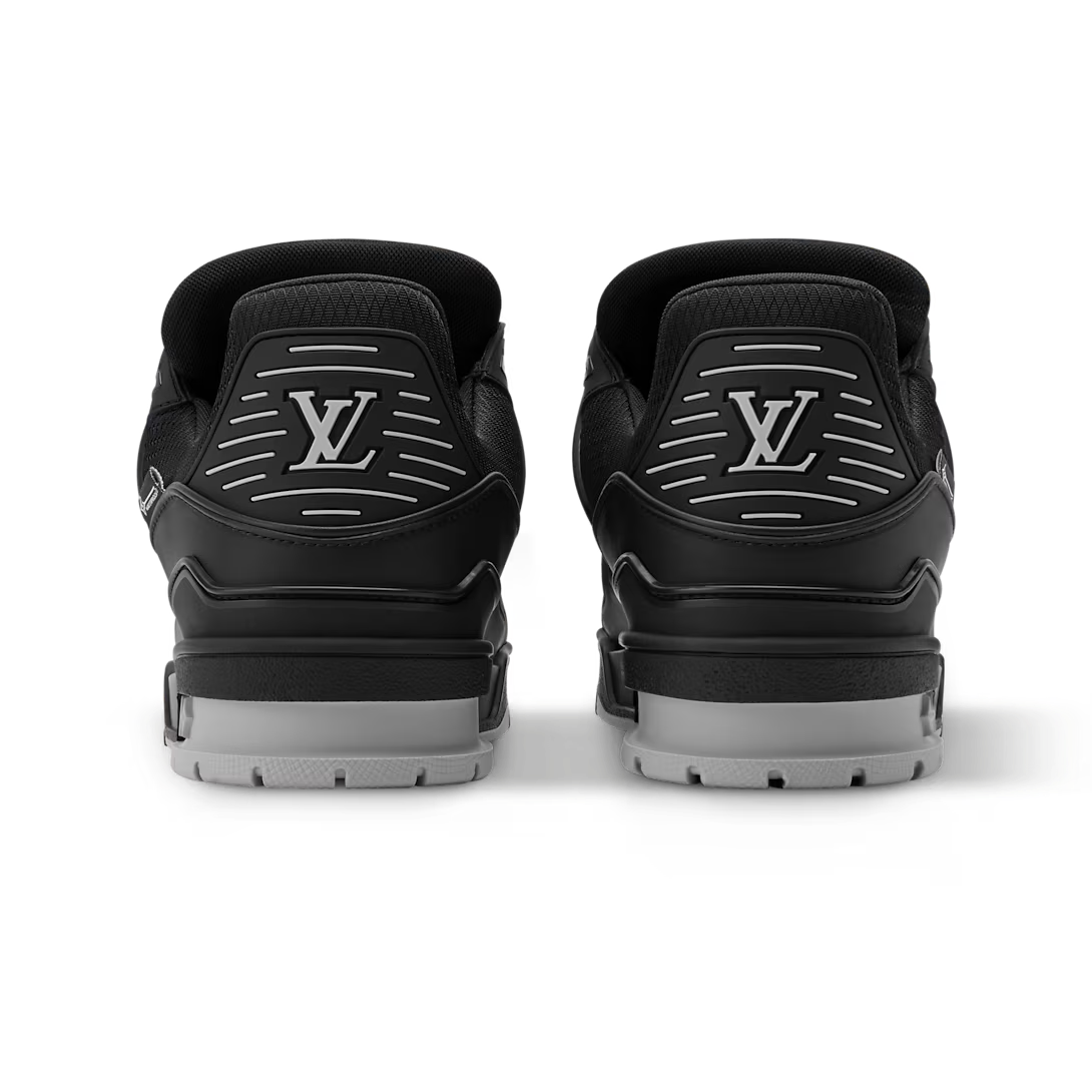 Louis Vuitton Trainer Black 1AJATF