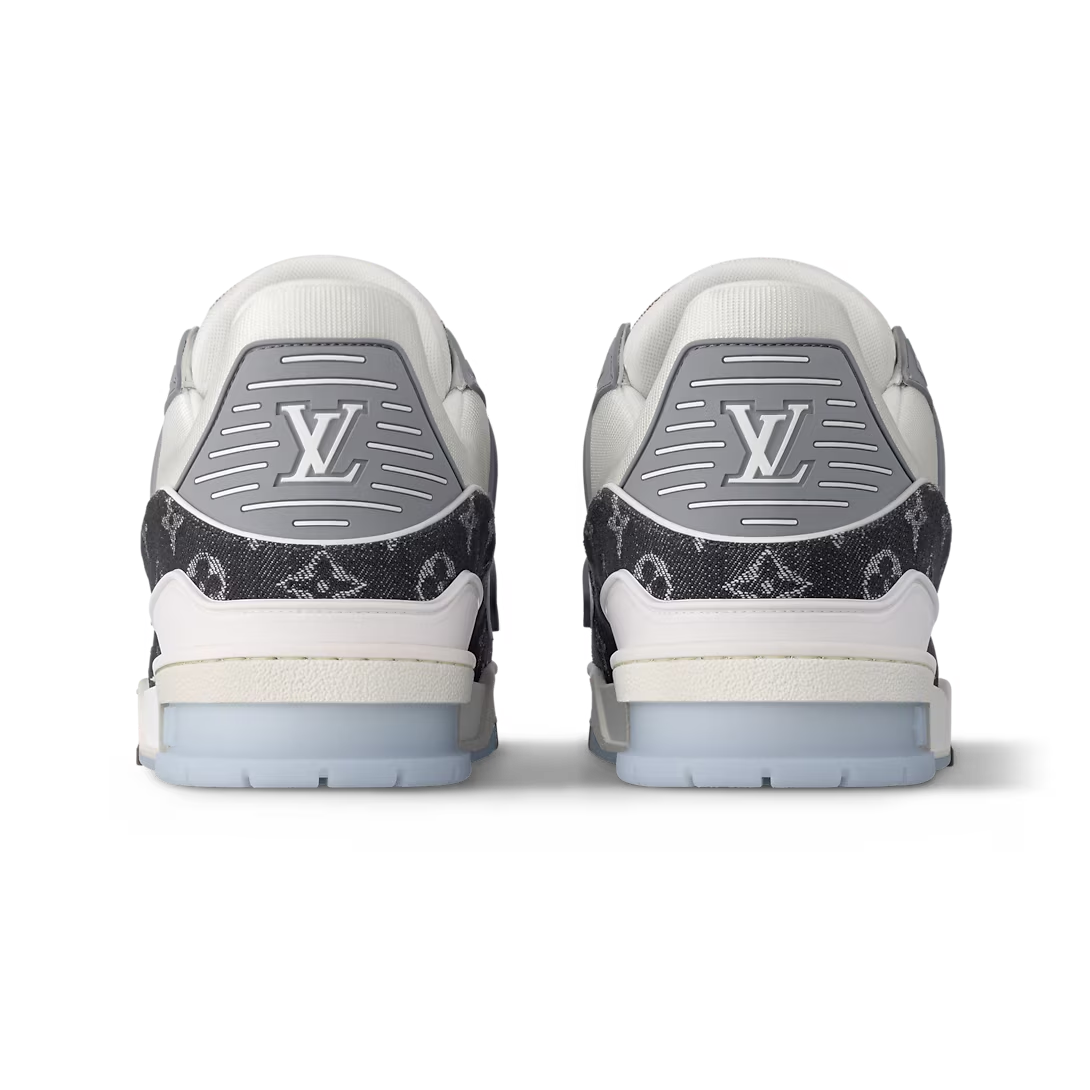 Louis Vuitton Trainer Gray 1ADHIO