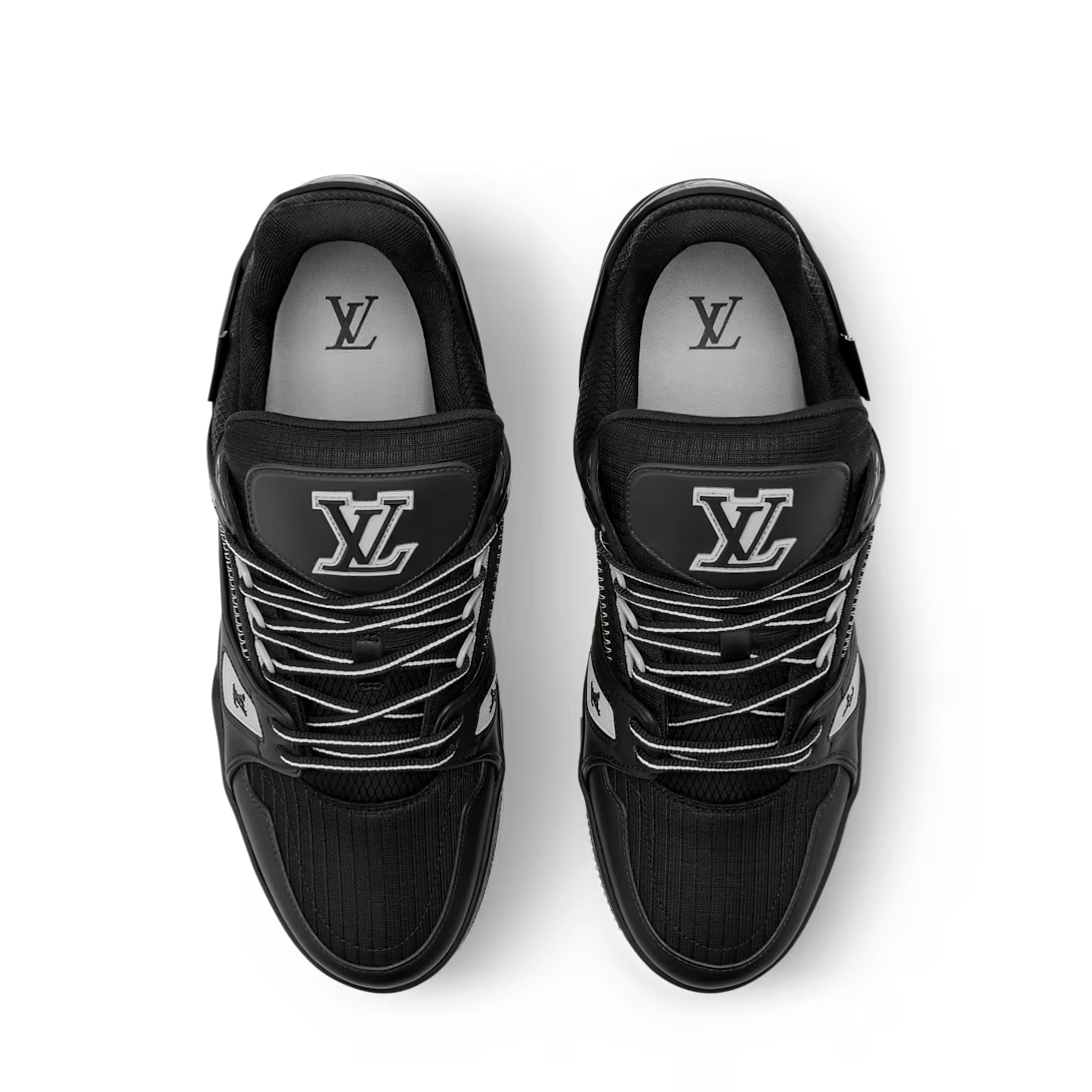 Louis Vuitton Trainer Black 1AJATF