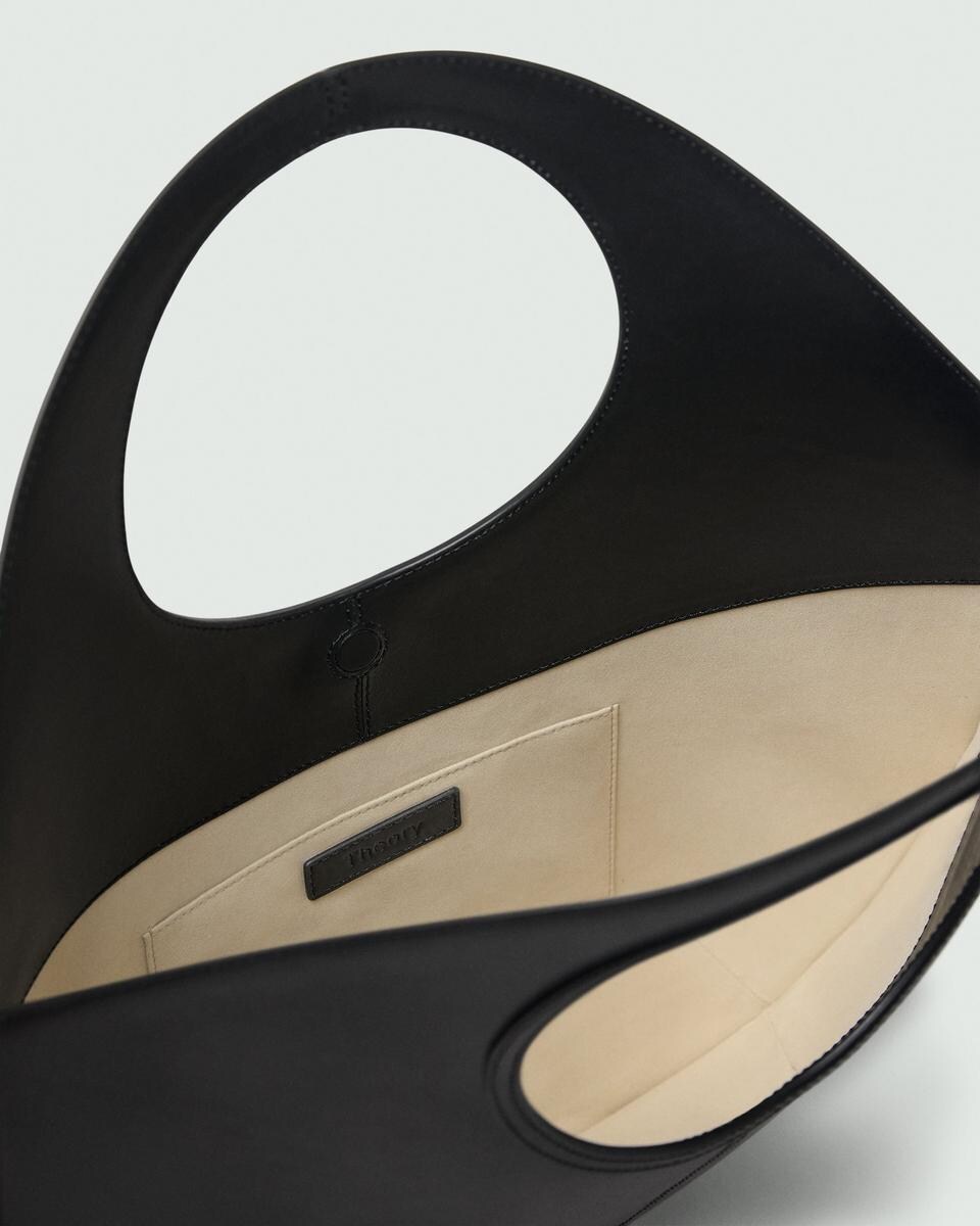 Circle Tote Bag in Leather