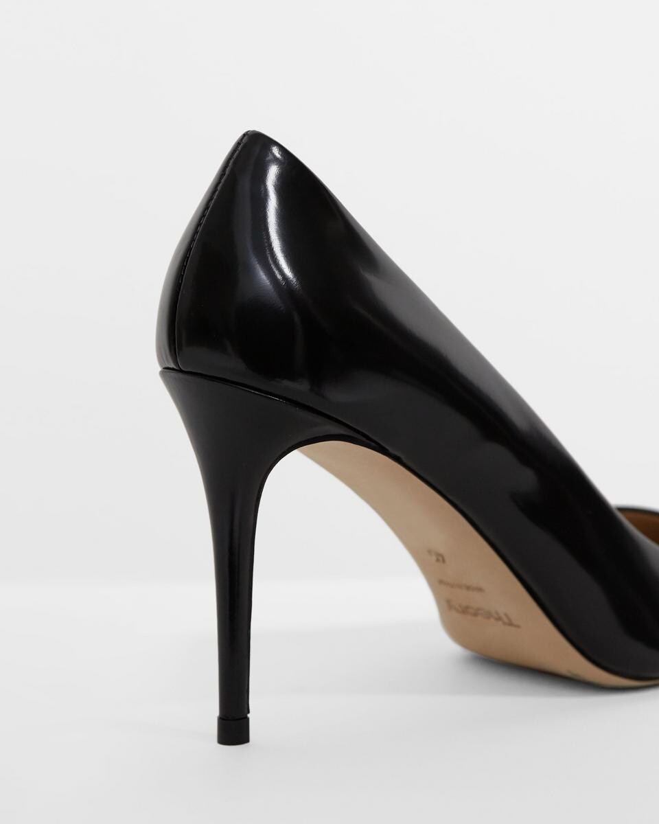 City Pump in Brushed Leather