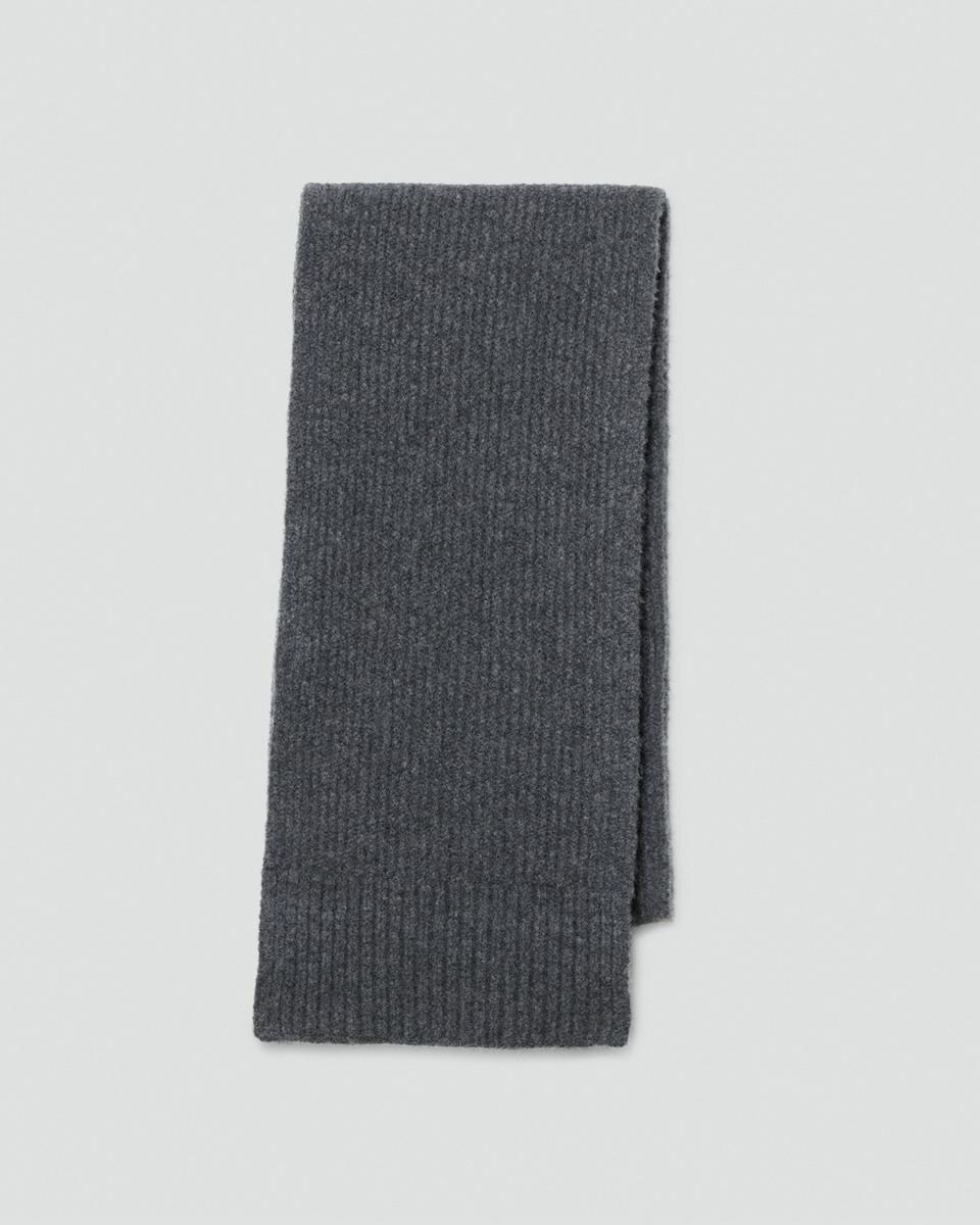 Scarf in Astor Wool