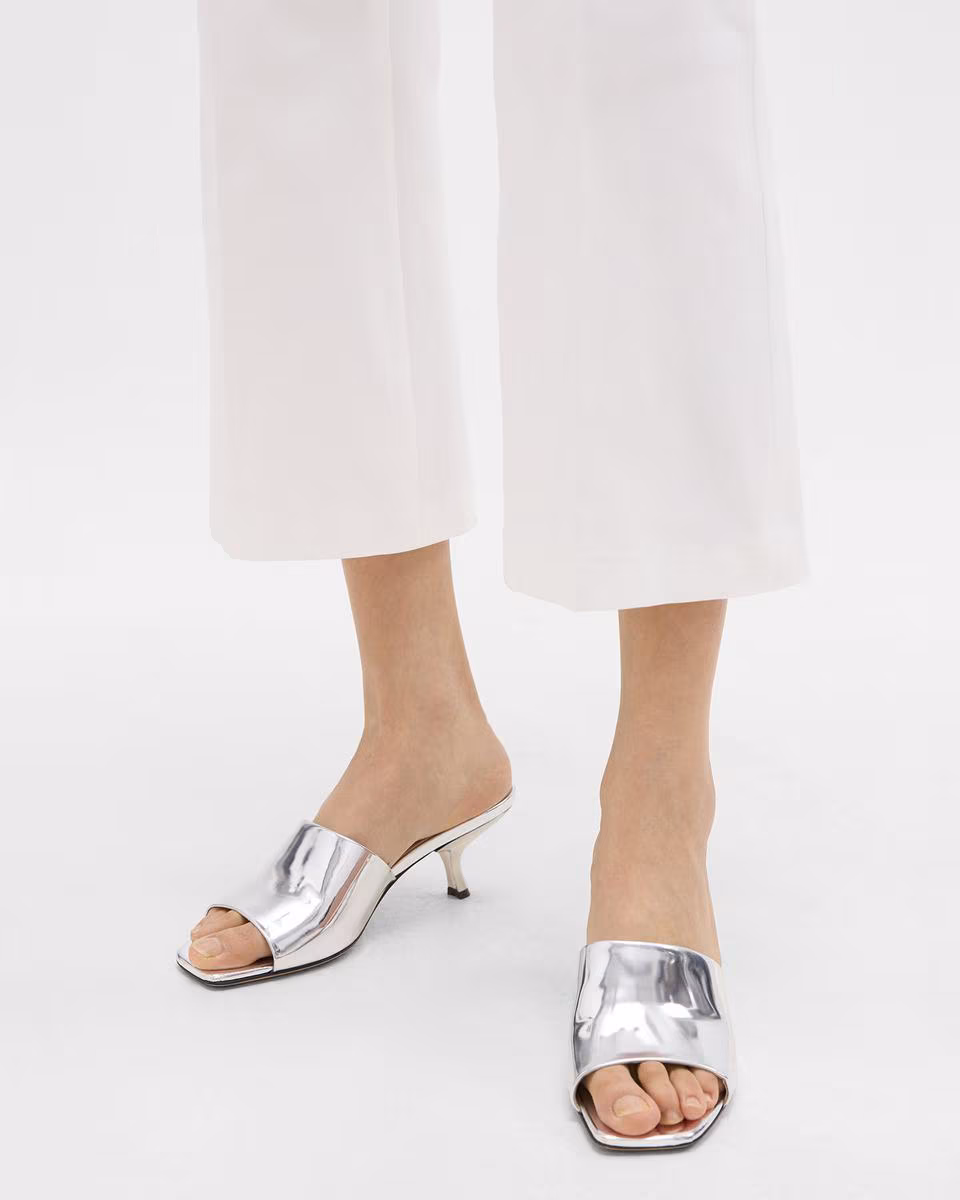 Mule Sandal in Metallic Leather