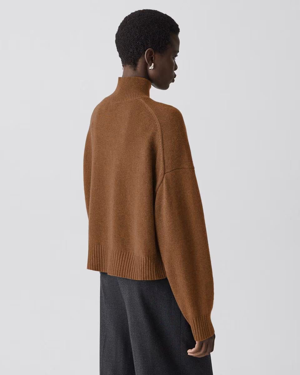 Cropped Turtleneck in Cashmere