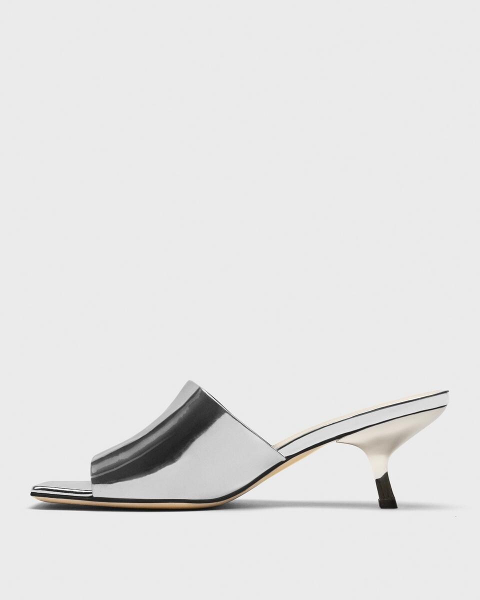 Mule Sandal in Metallic Leather