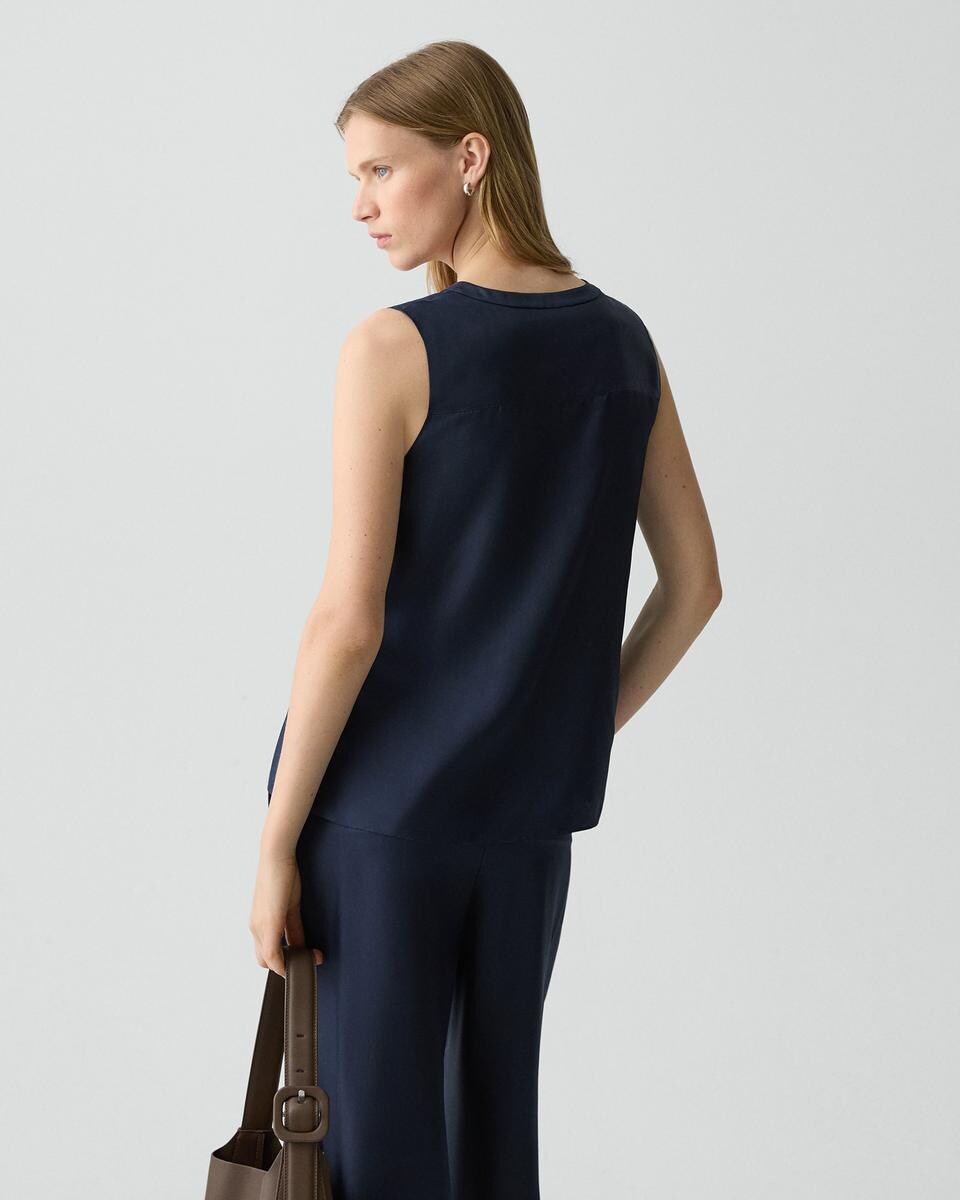 Sleeveless Button-Down Blouse in Mod Silk Twill