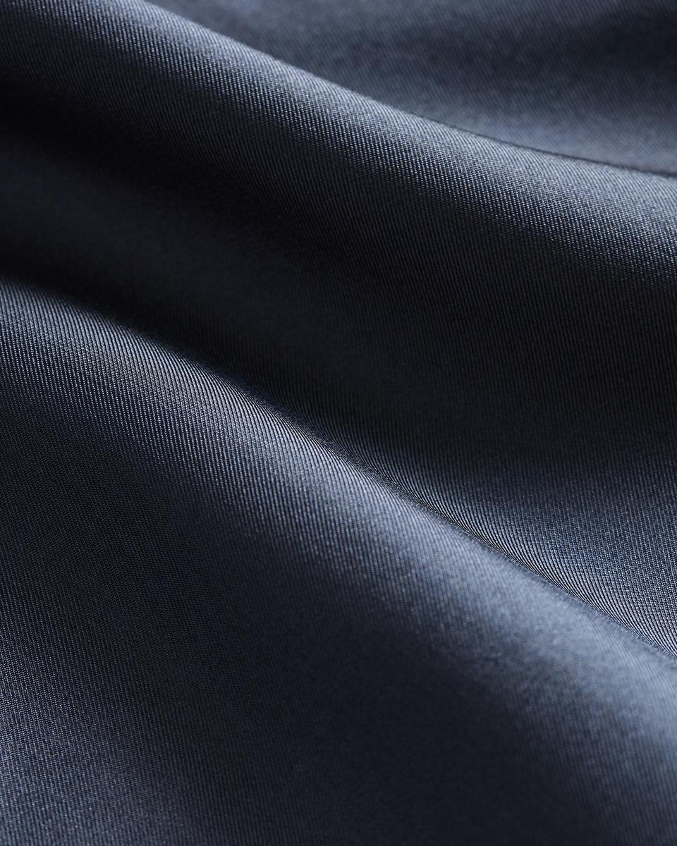 Sleeveless Button-Down Blouse in Mod Silk Twill