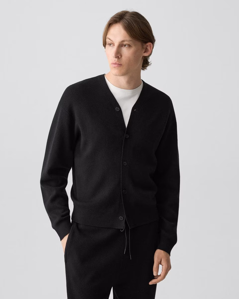 V-Neck Cardigan in Wool Bilen