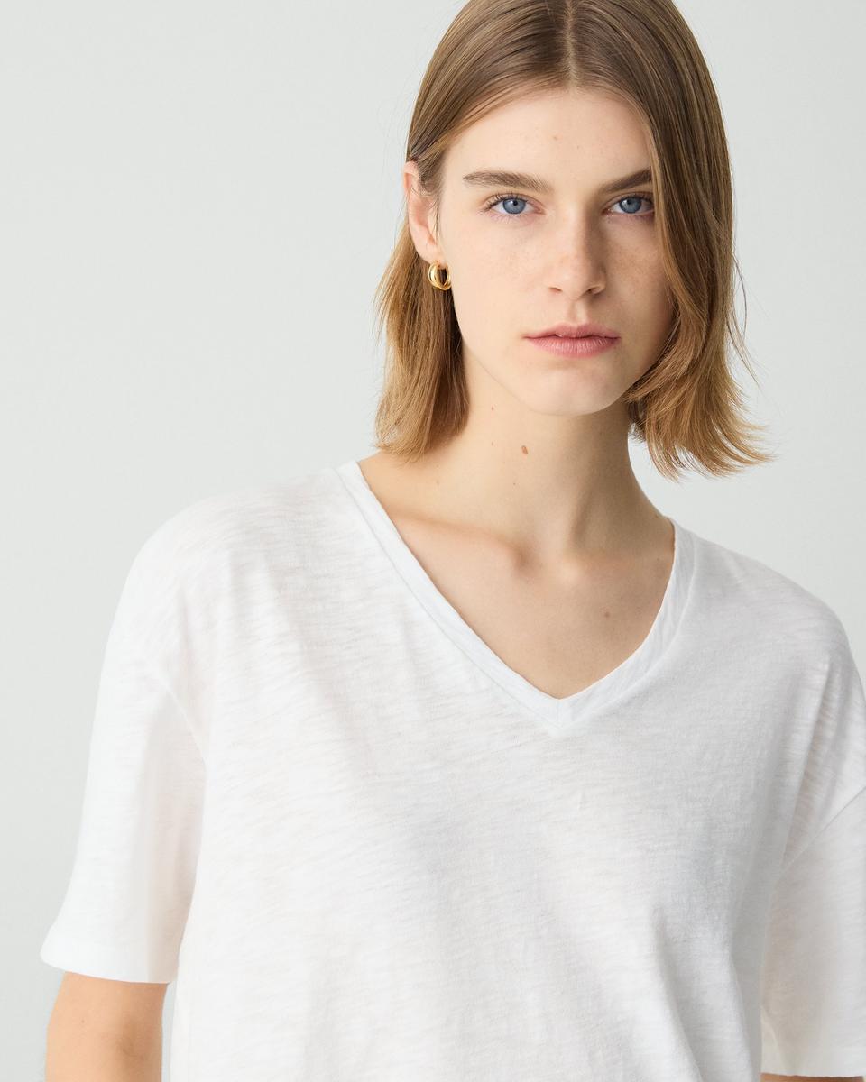 Relaxed V-Neck Tee in Slub Cotton