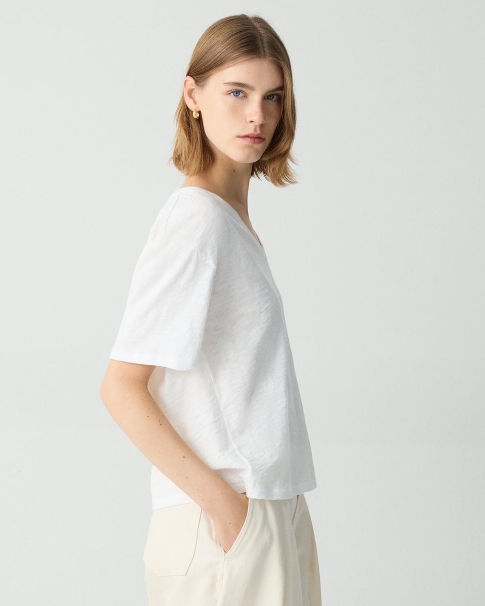 Relaxed V-Neck Tee in Slub Cotton