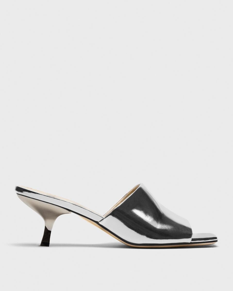 Mule Sandal in Metallic Leather