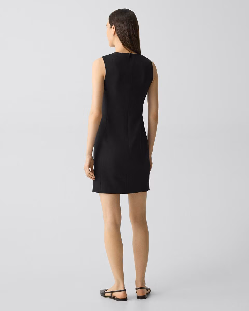 Sleeveless Fitted Dress in Good Wool