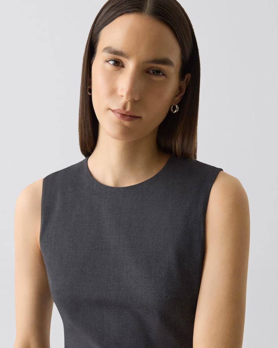 Sleeveless Fitted Dress in Good Wool