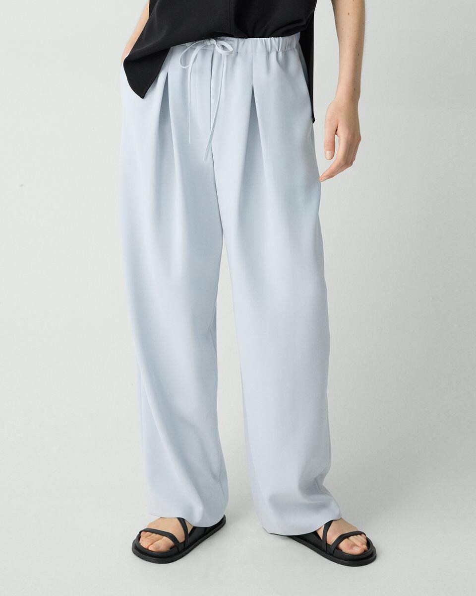 28'' Pleated Pull-On Pant in Admiral Crepe