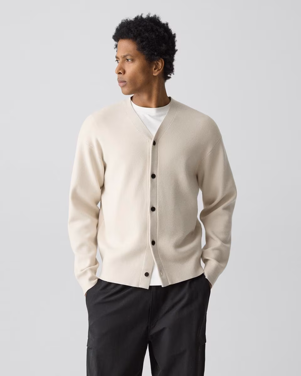 V-Neck Cardigan in Wool Bilen