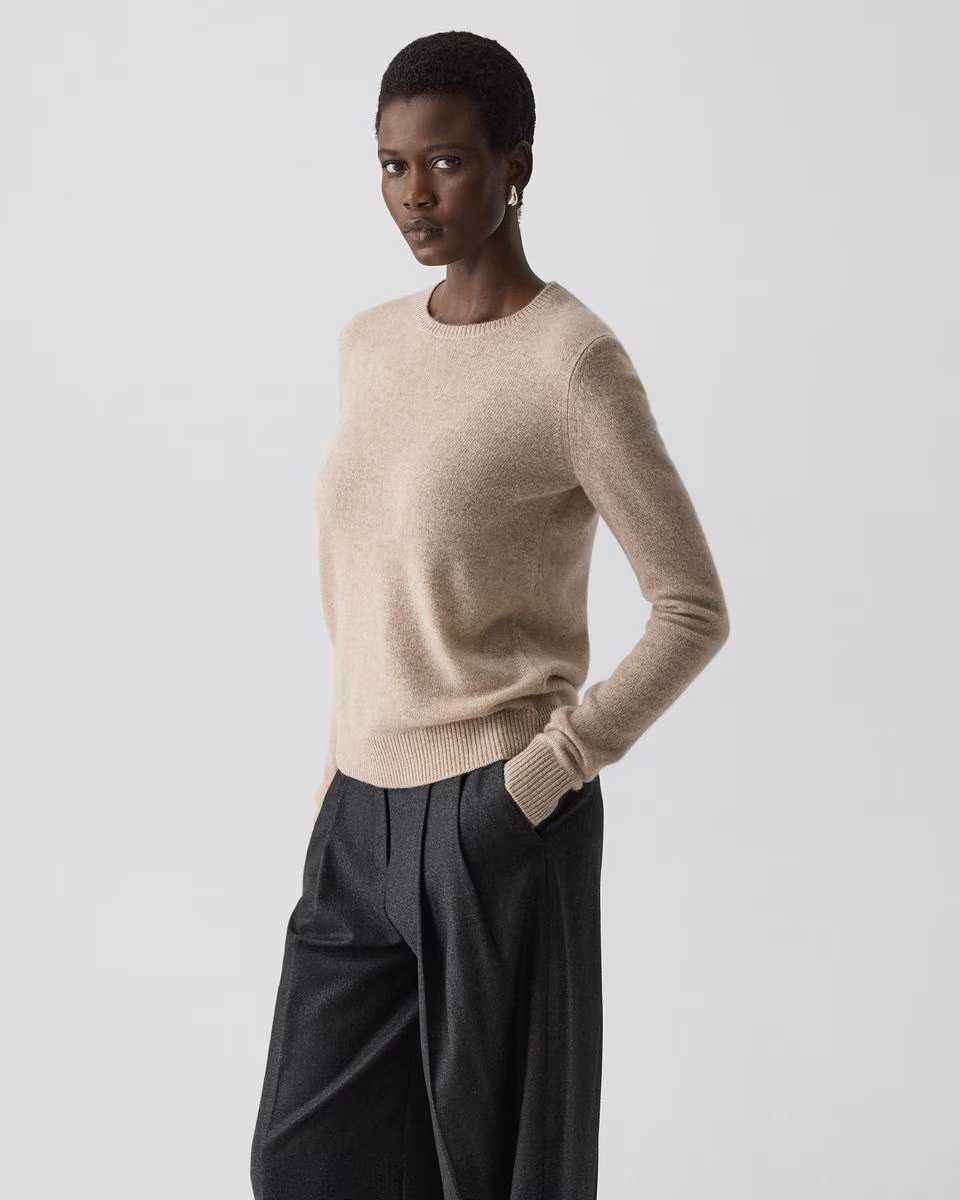 Crewneck Sweater in Feather Cashmere