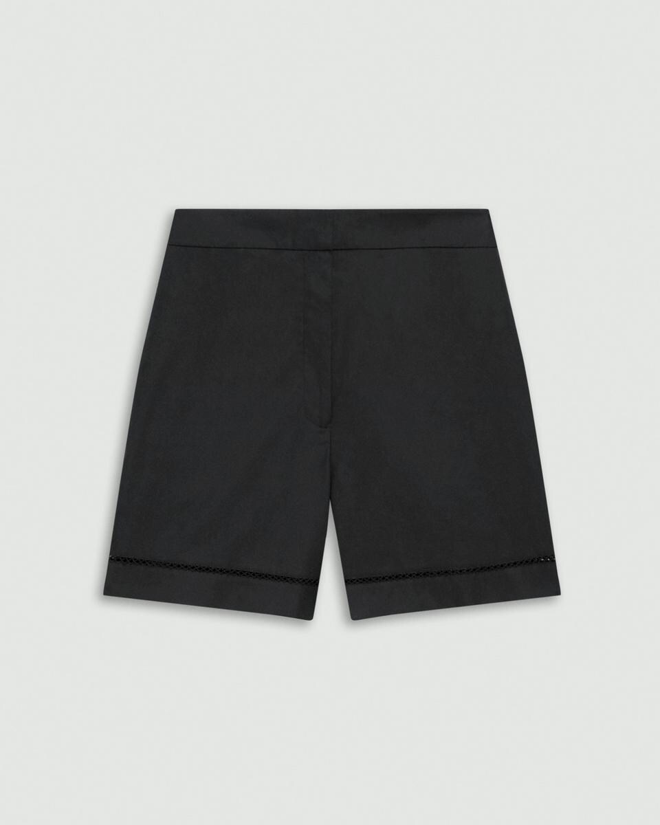 Eyelet Short in City Poplin