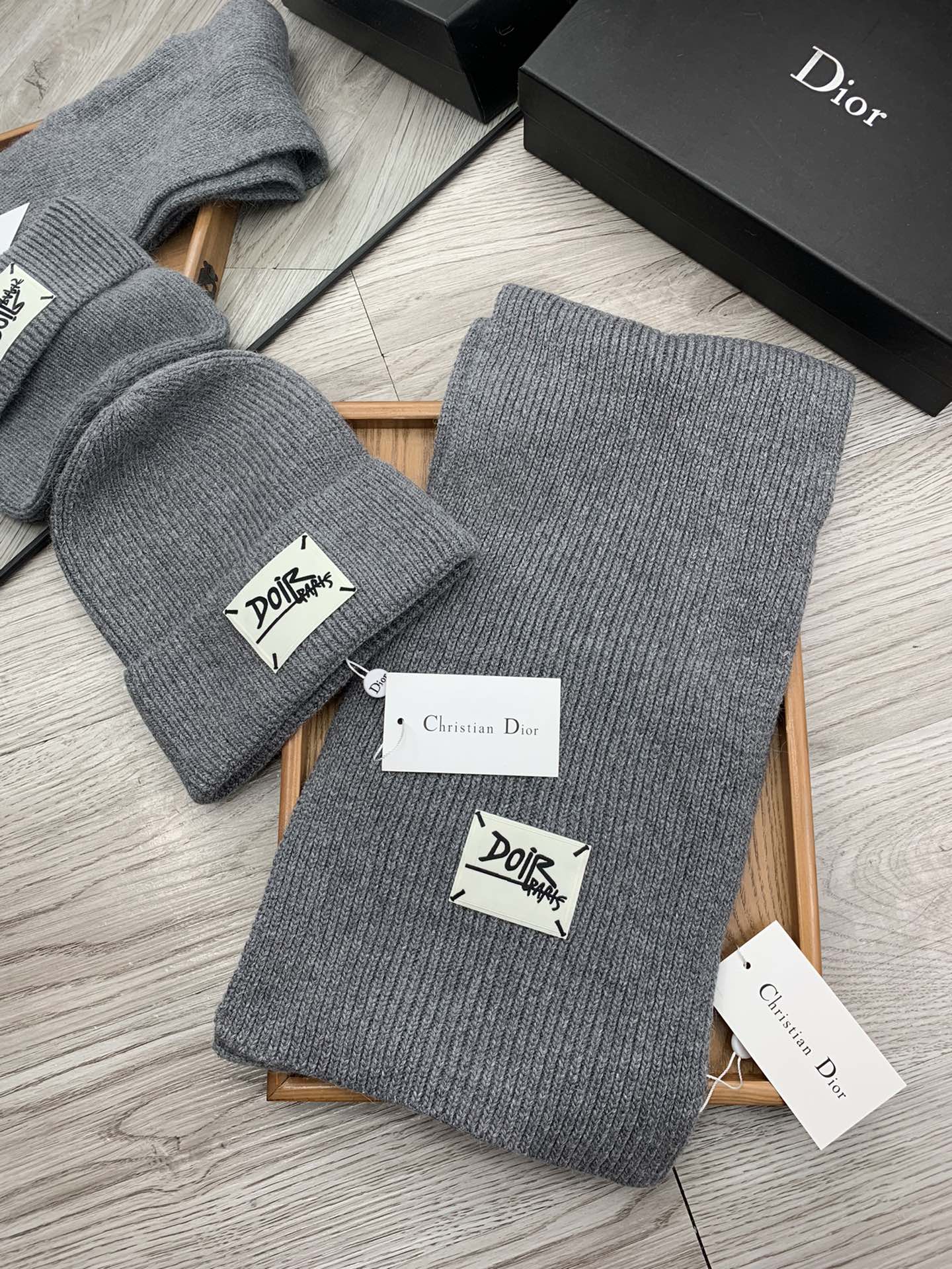 Signature Wool Scarf and Hat Set