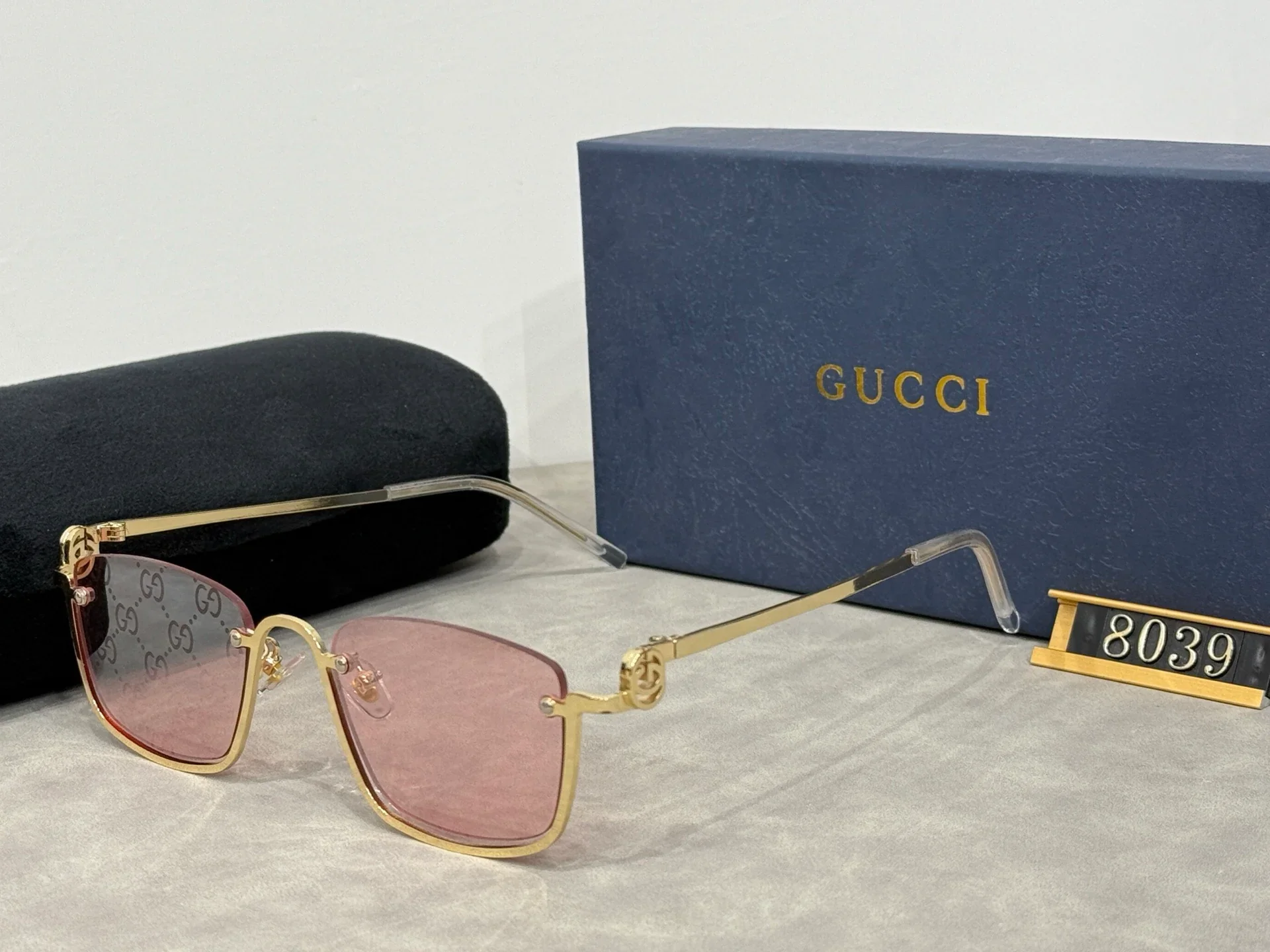 2025 new women's small frame iconic logo sunglasses