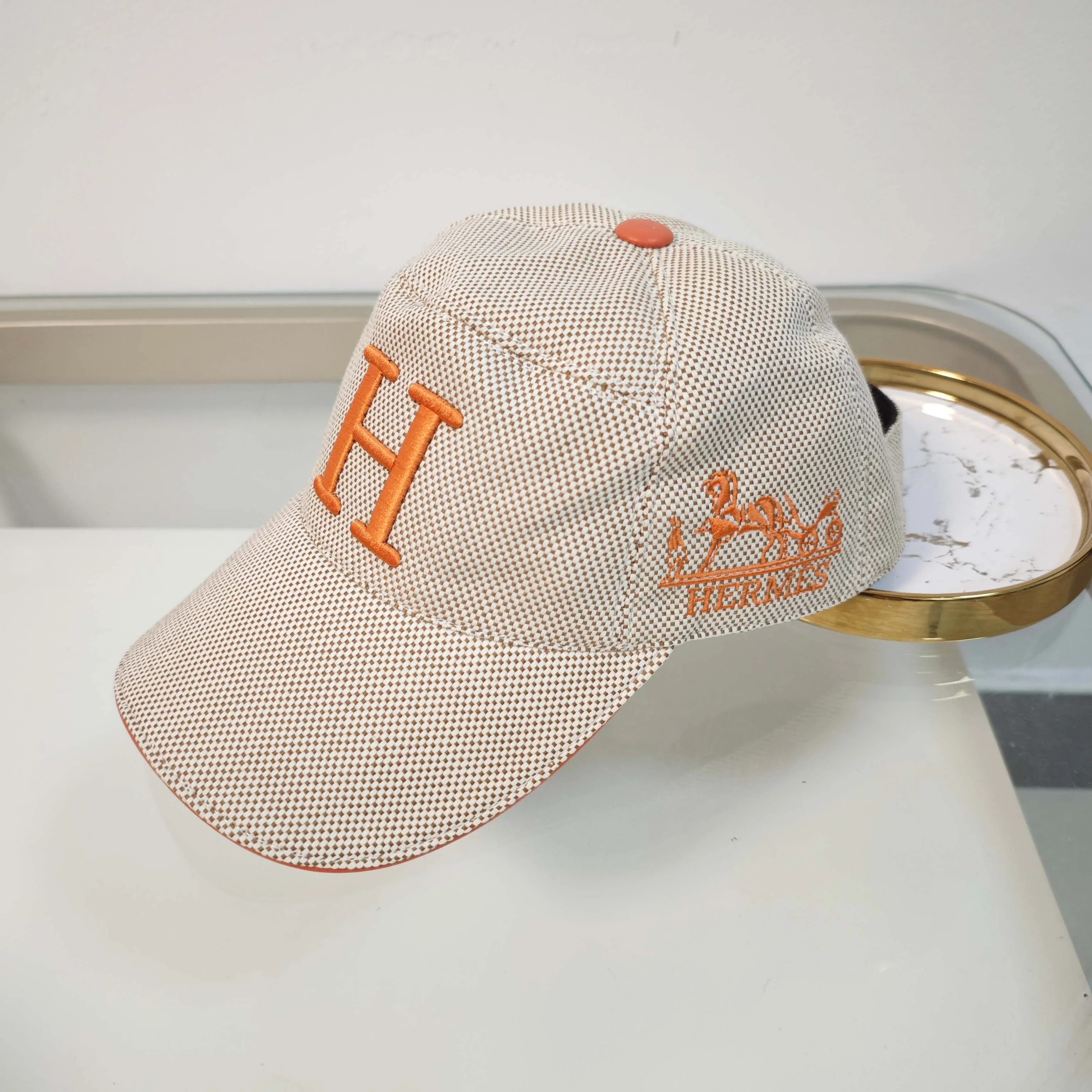 Simple embroidered baseball cap