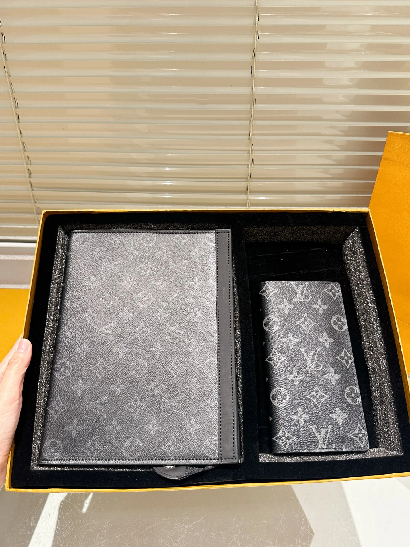 Men's Wallet + Clutch Gift Box