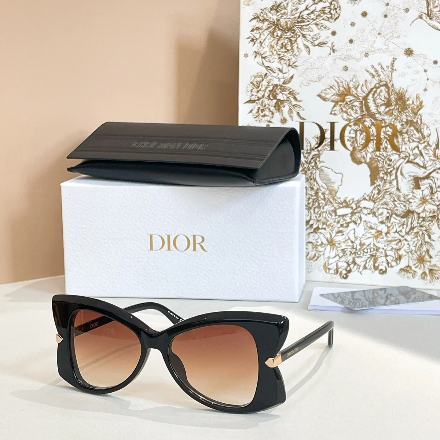 6-color butterfly-shaped new full-frame sunglasses