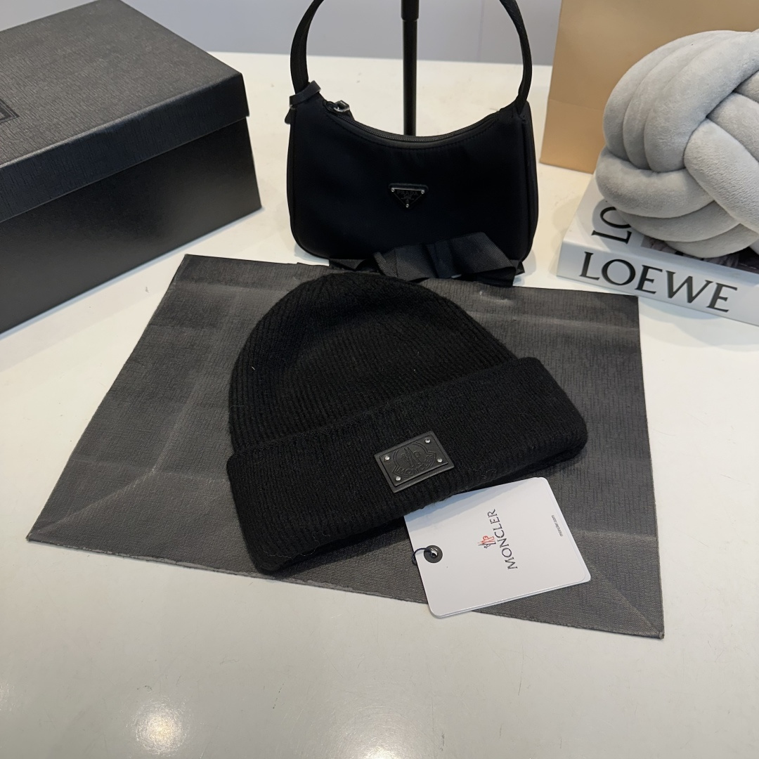 Leather logo cashmere beanie