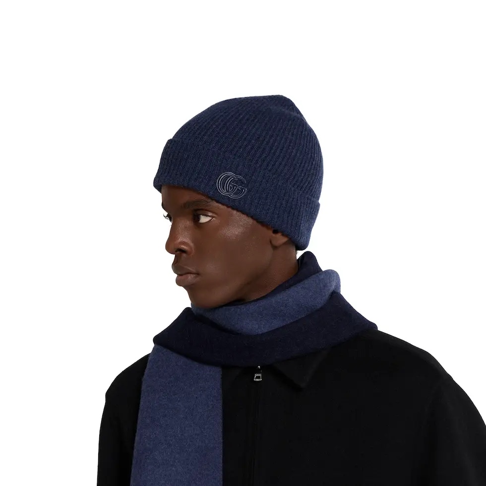 Classic knitted scarf and hat set