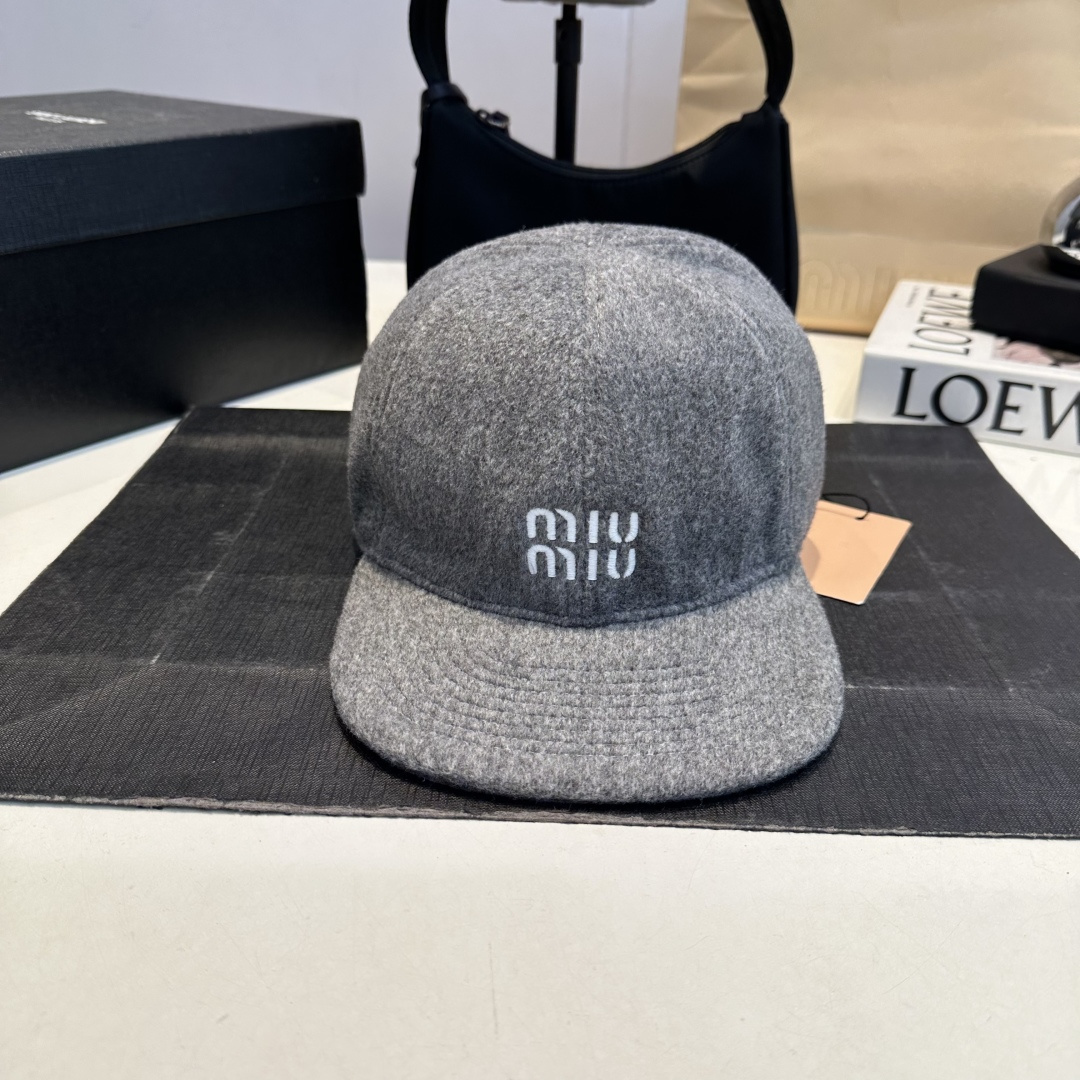 Embroidered letter lamb wool baseball cap