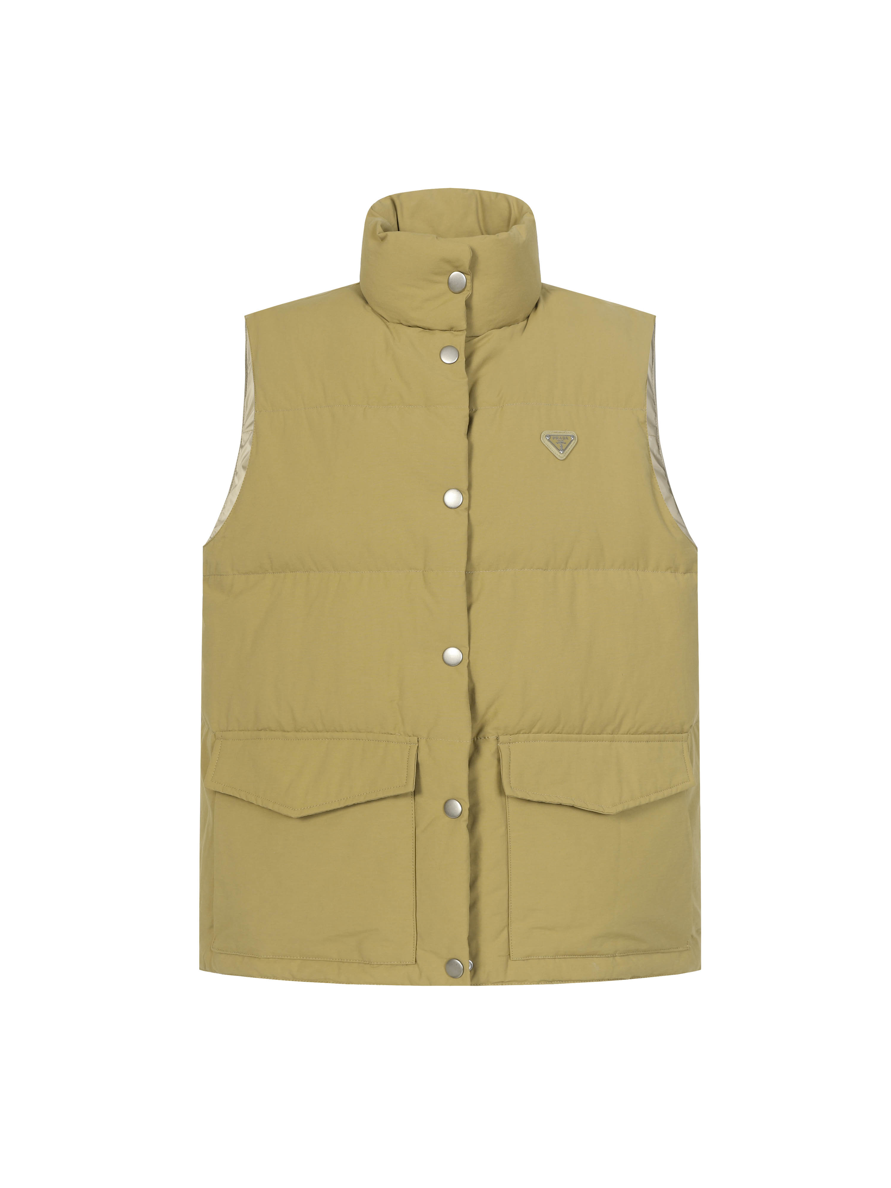 Stand-up collar button-down vest