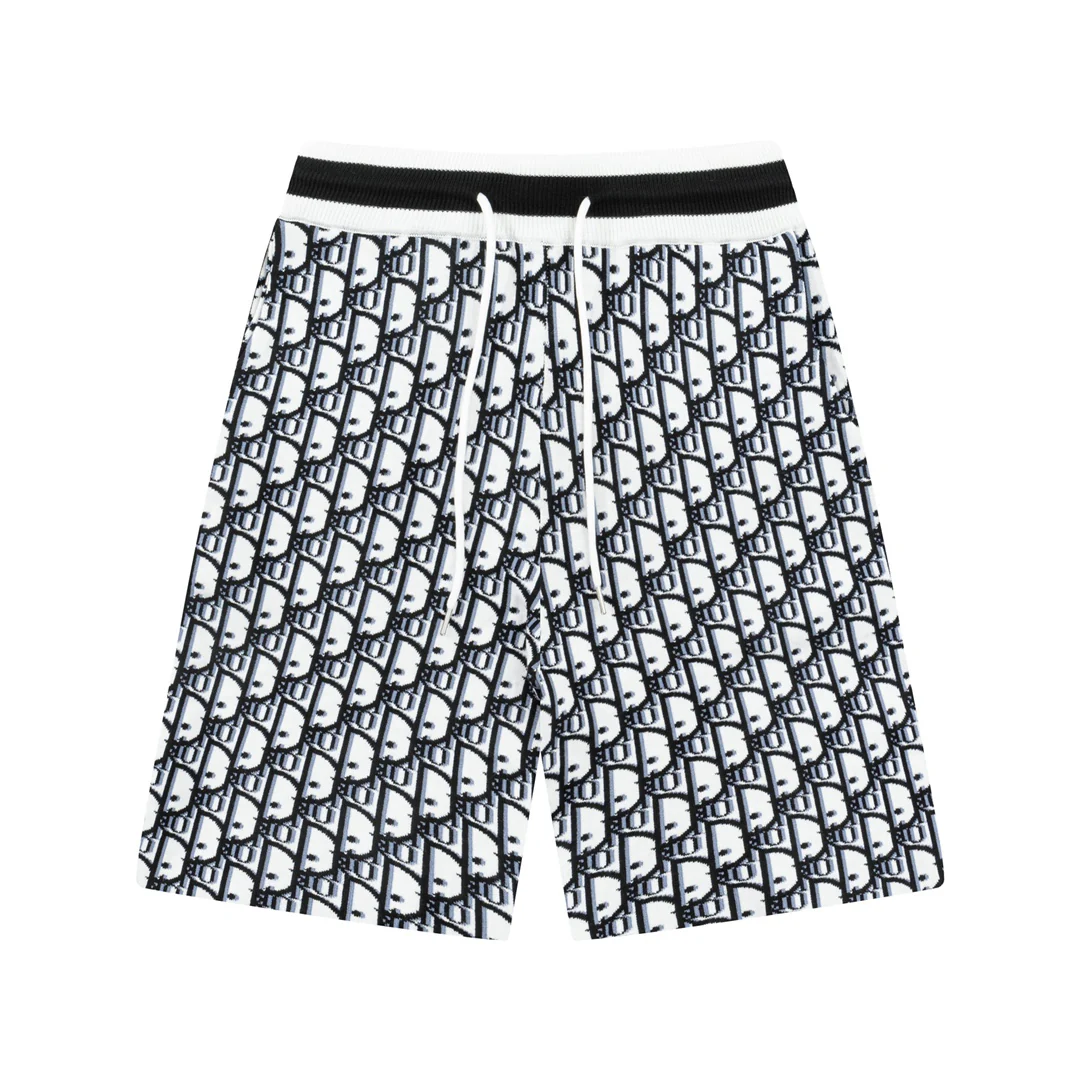 Knitted embroidered shorts