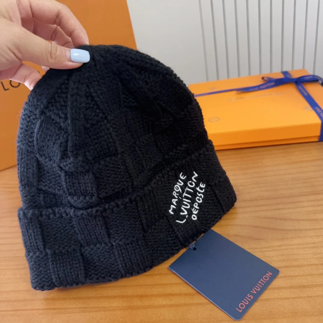 Plaid woven lettering knitted hat