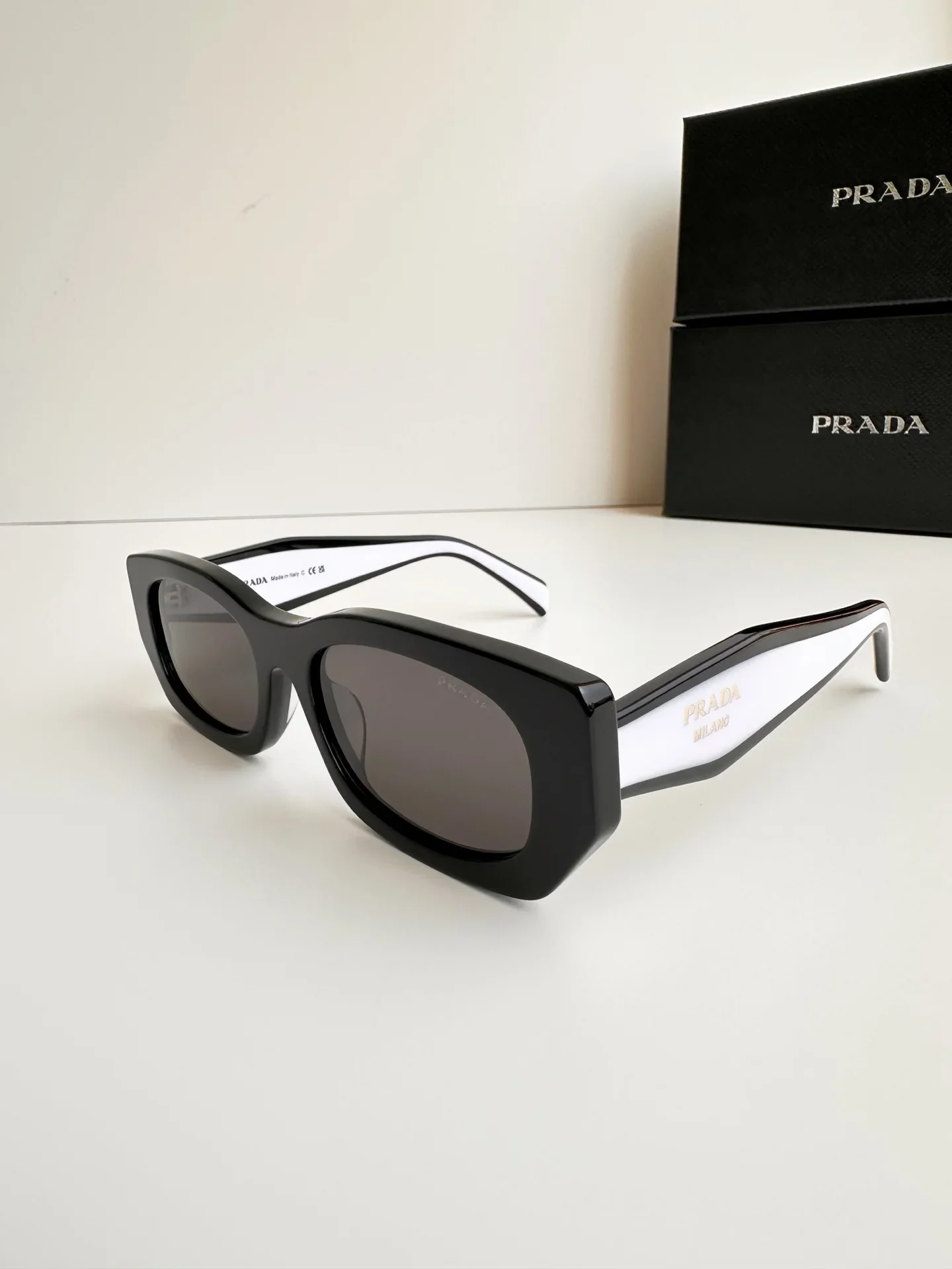 4 colors polygonal square frame sunglasses P00090
