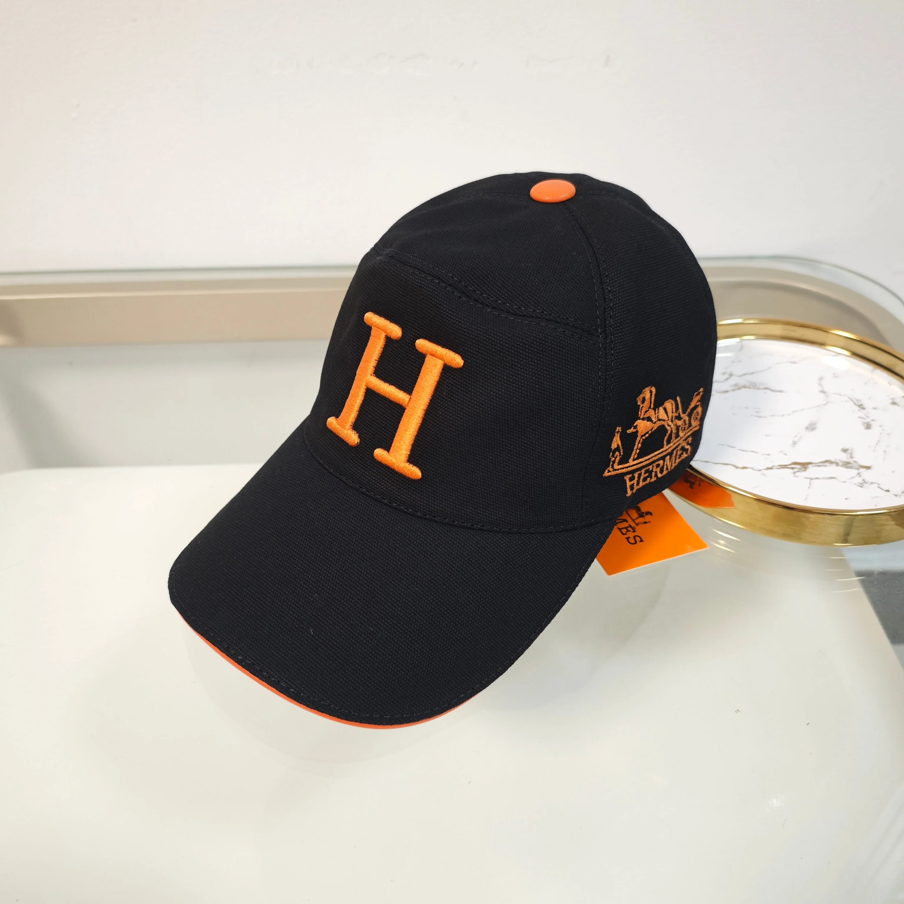 Simple embroidered baseball cap