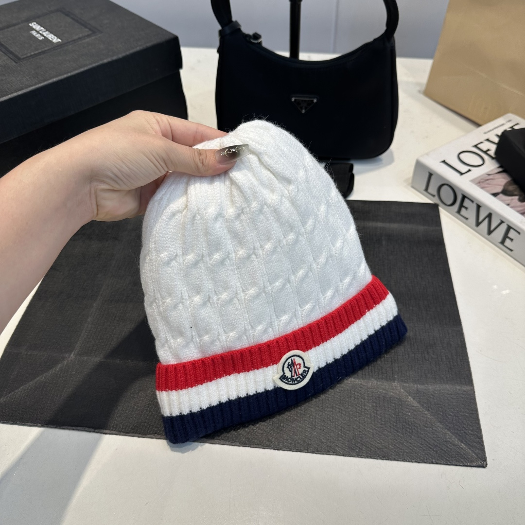 Color-blocked embroidered cashmere beanie