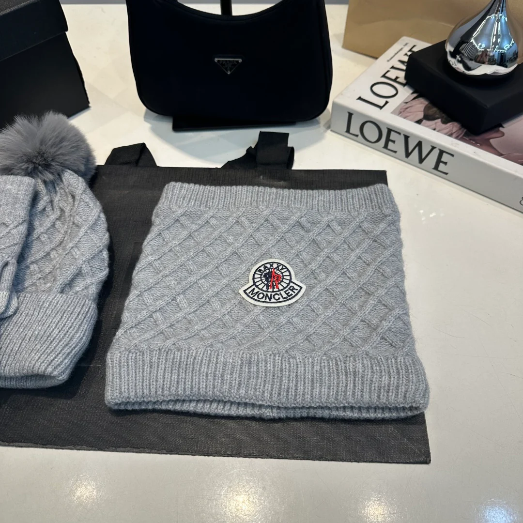 Embroidery knitted scarf hat gloves set