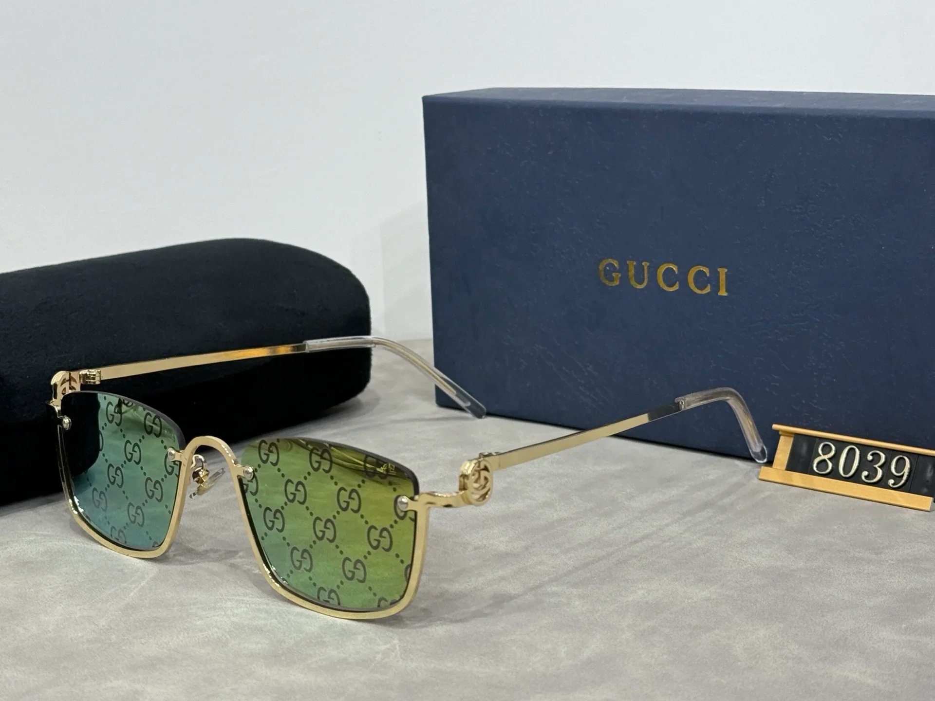 2025 new women's small frame iconic logo sunglasses