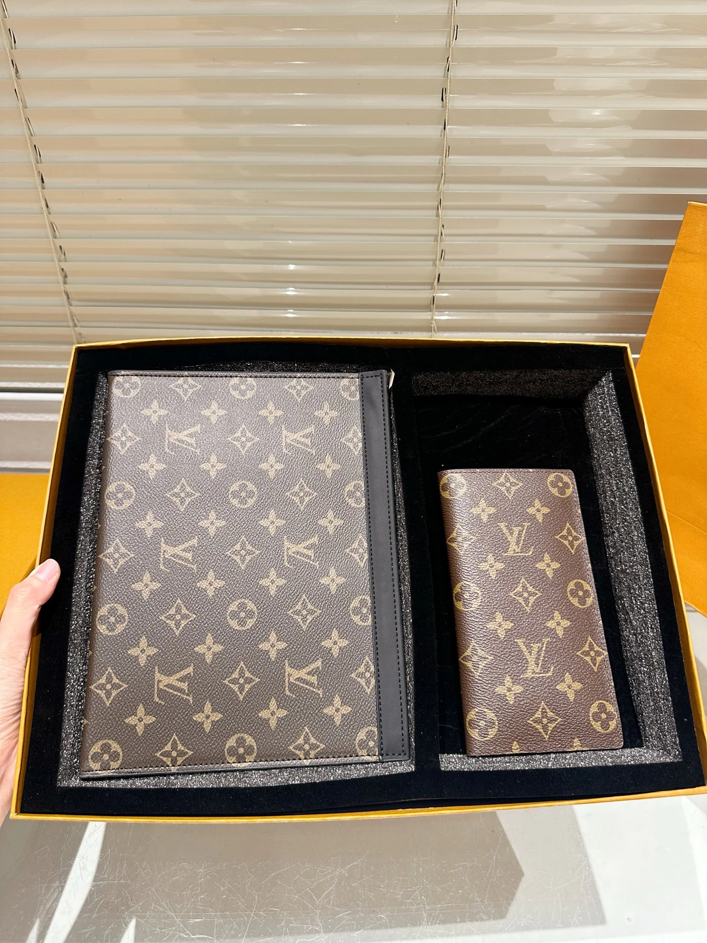 Men's Wallet + Clutch Gift Box