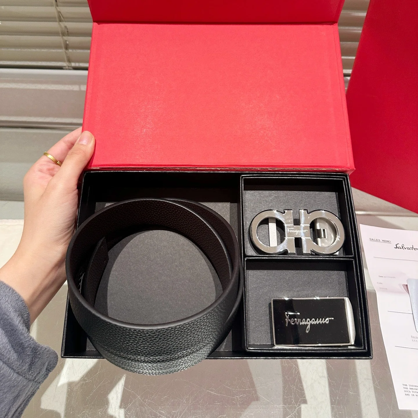 Black Leather Silver Buckles Belt Gift Box