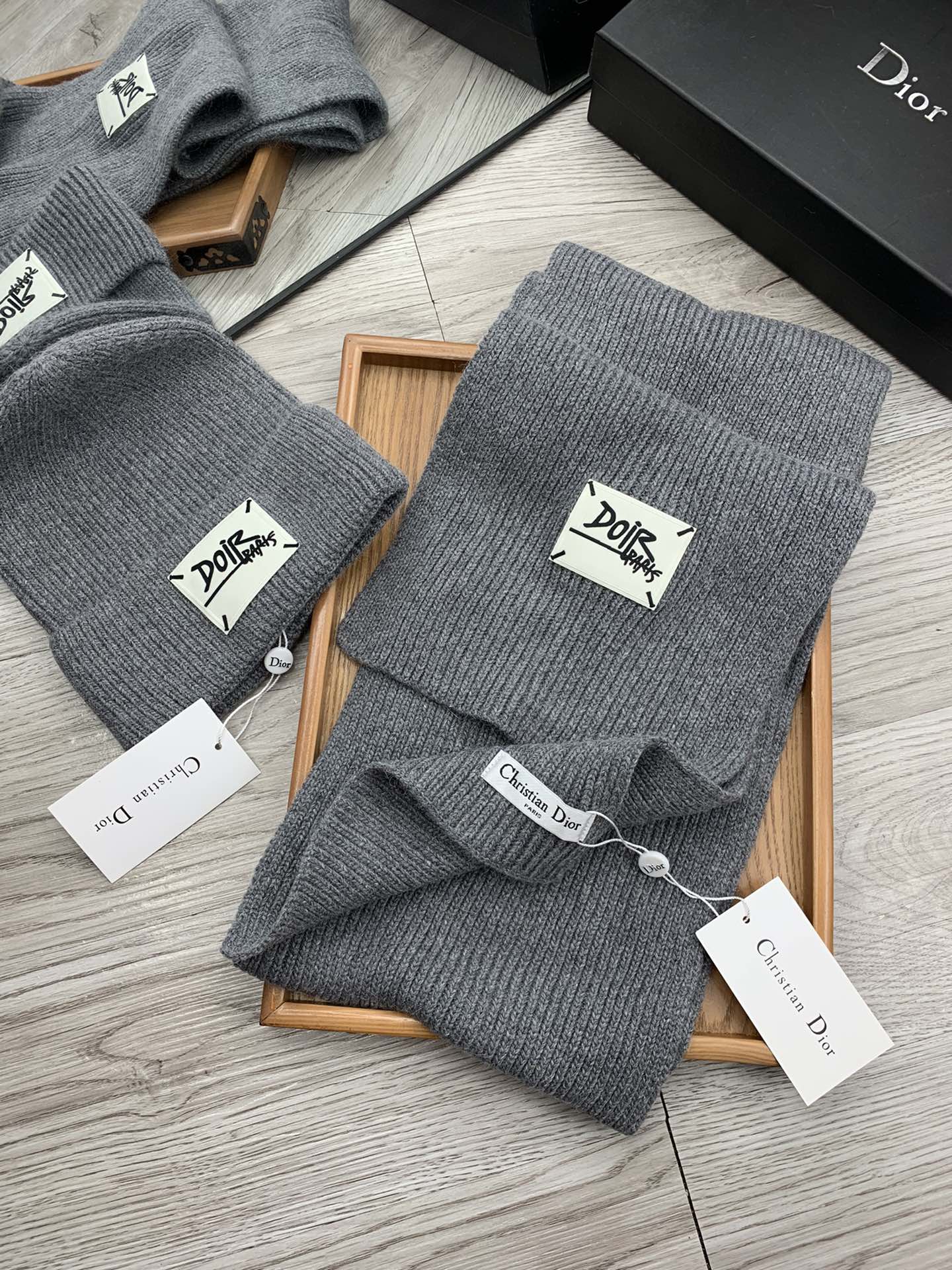 Signature Wool Scarf and Hat Set
